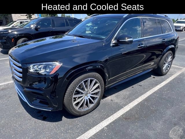 Used 2025 Mercedes-Benz GLS 450 4MATIC image 3