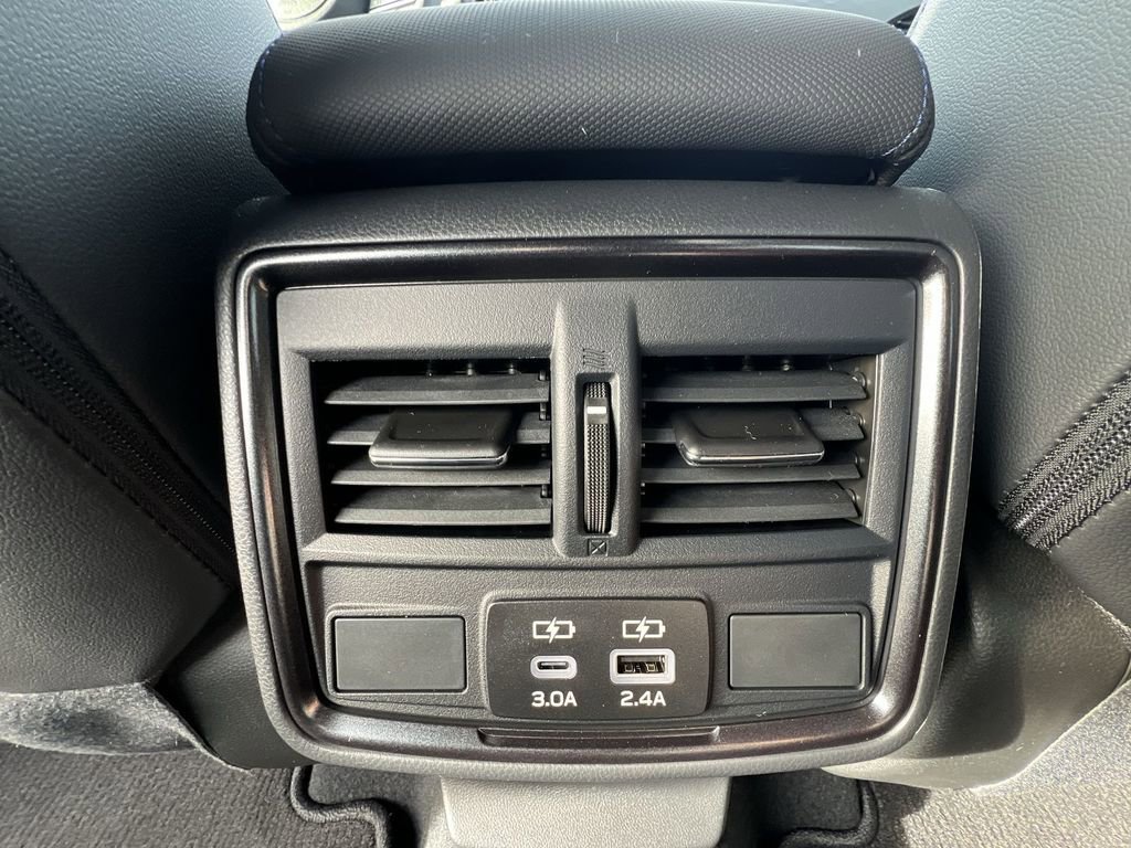 Used 2025 Subaru Forester Limited AWD/4WD image 22