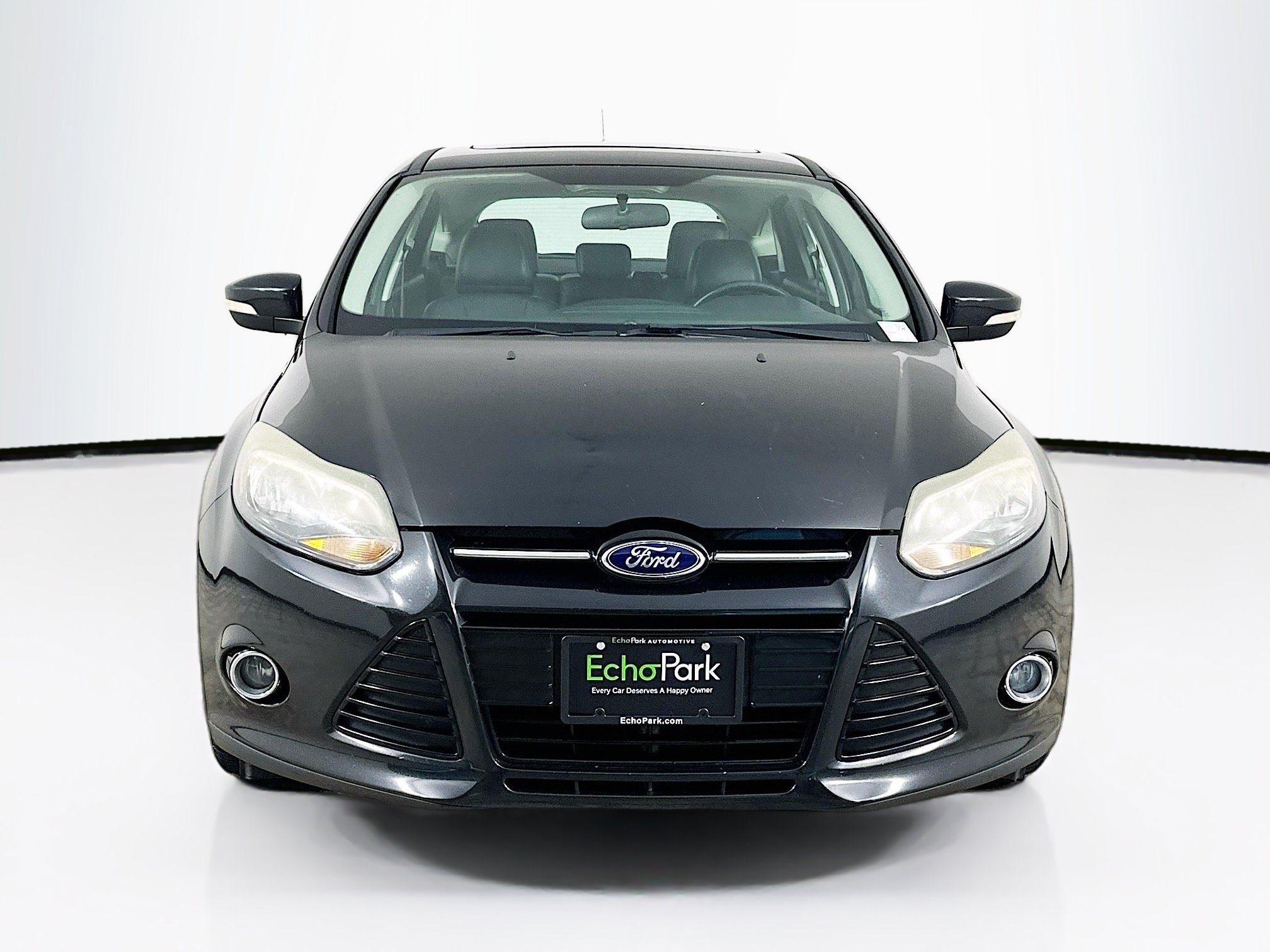 Used 2014 Ford Focus Titanium FWD image 2