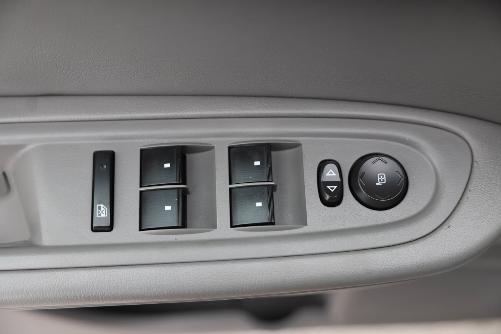 Used 2016 Chevrolet Traverse LS FWD image 18