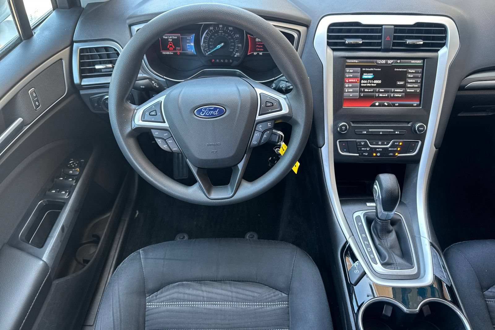 Used 2016 Ford Fusion SE FWD image 17