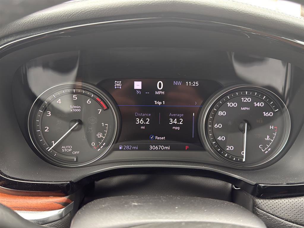 Used 2023 Cadillac XT5 Premium Luxury w/ Technology Package image 2