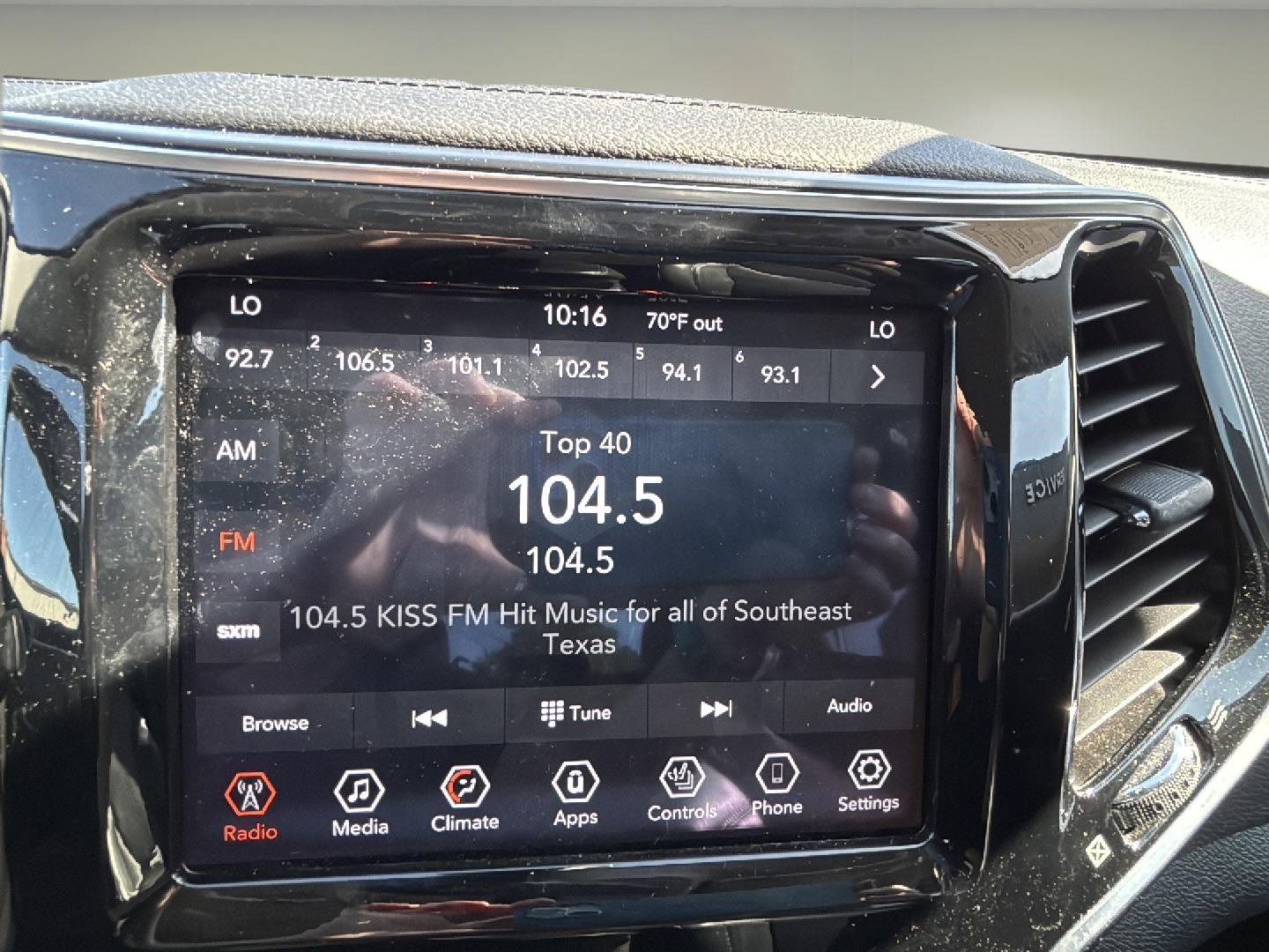 Used 2020 Jeep Cherokee Limited image 7