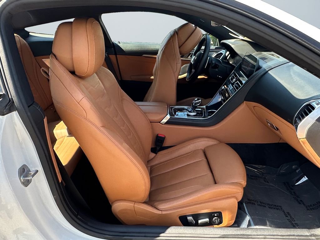 Used 2021 BMW M850i xDrive Coupe w/ M Carbon Exterior Package AWD/4WD image 15