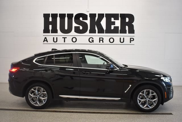 Used 2025 BMW X4 xDrive30i w/ Premium Package AWD/4WD image 2