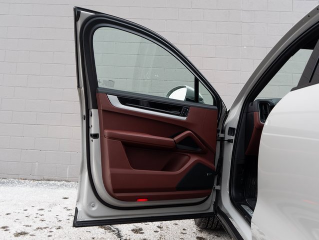 Certified 2026 Porsche Cayenne S image 15