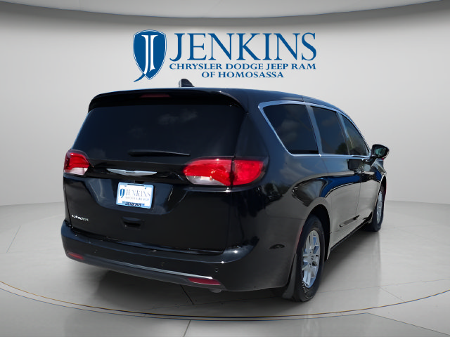 New 2026 Chrysler Voyager LX FWD image 5