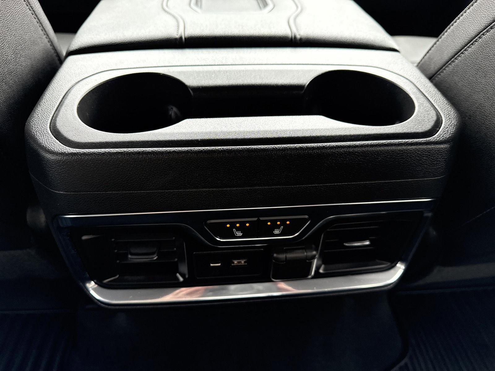 Used 2021 GMC Sierra 1500 SLT w/ SLT Convenience Package image 17