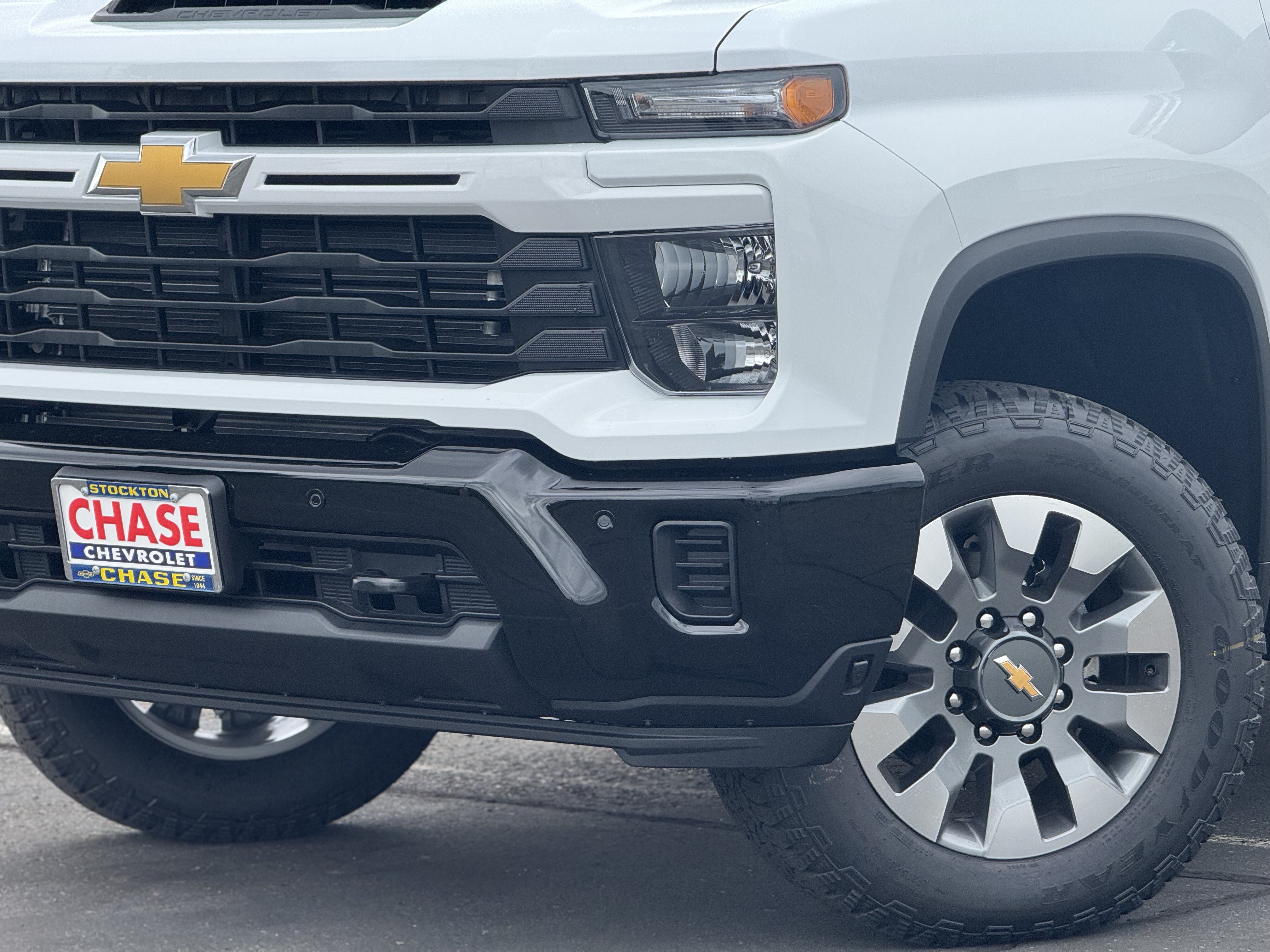 New 2026 Chevrolet Silverado 2500 Custom w/ Custom Value Package AWD/4WD image 3