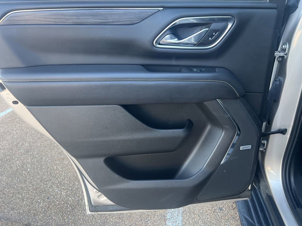 Used 2023 GMC Yukon SLT image 28