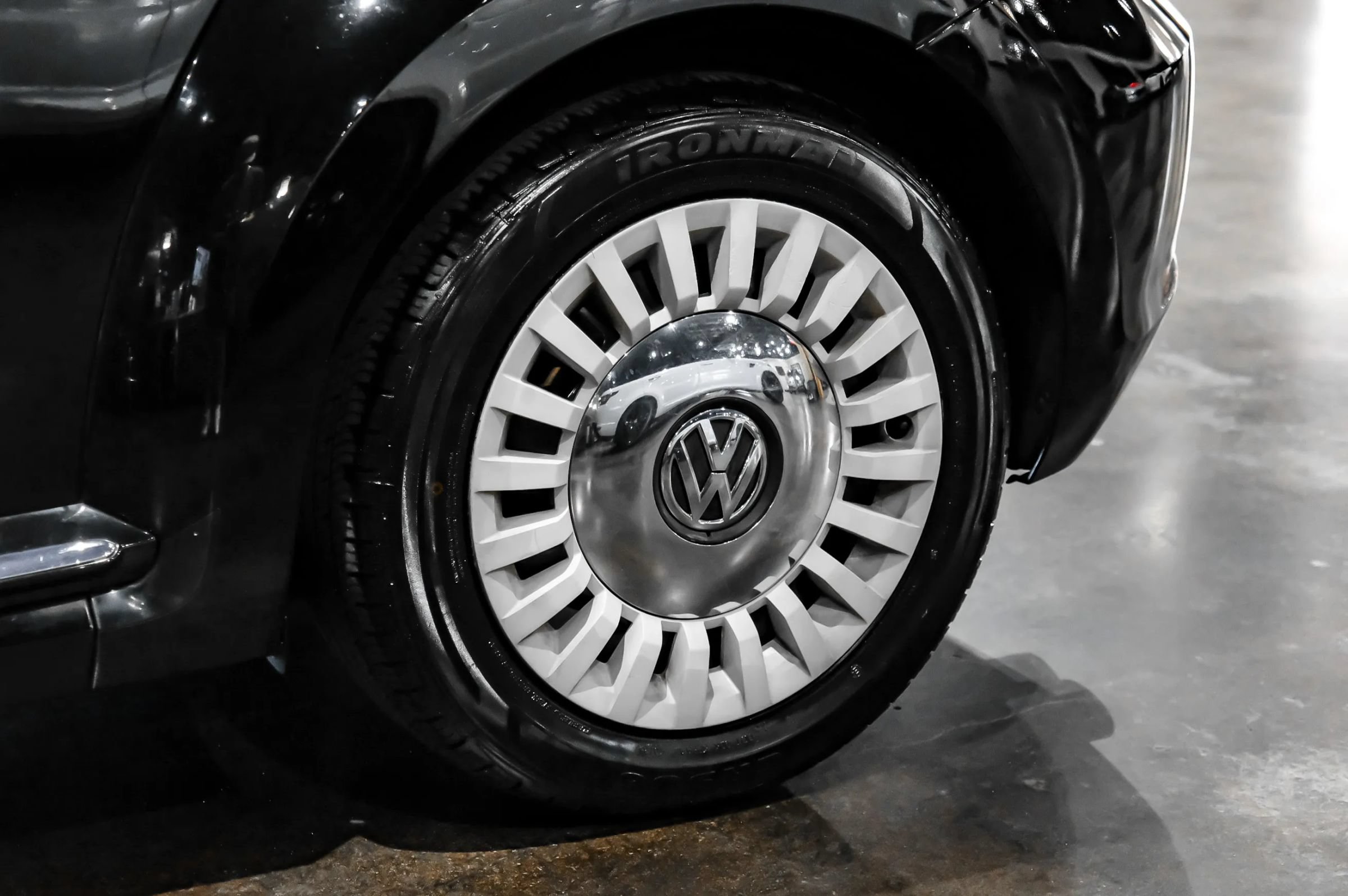 Used 2014 Volkswagen Beetle 2.5 FWD image 48