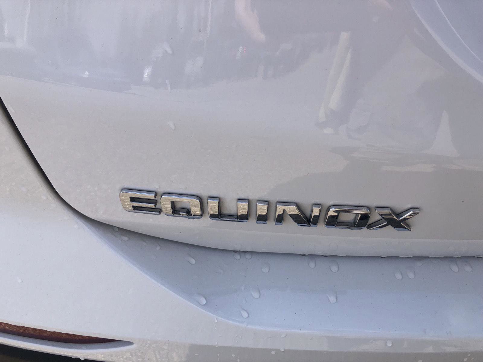 Used 2024 Chevrolet Equinox LT w/ Driver Convenience Package FWD image 3