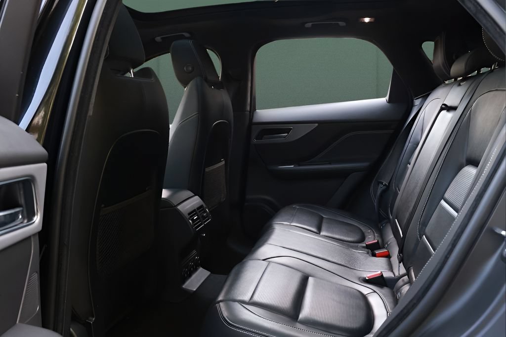 Used 2019 Jaguar F-PACE S AWD/4WD image 26