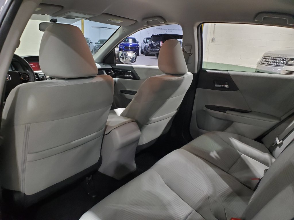 Used 2017 Honda Accord LX image 23