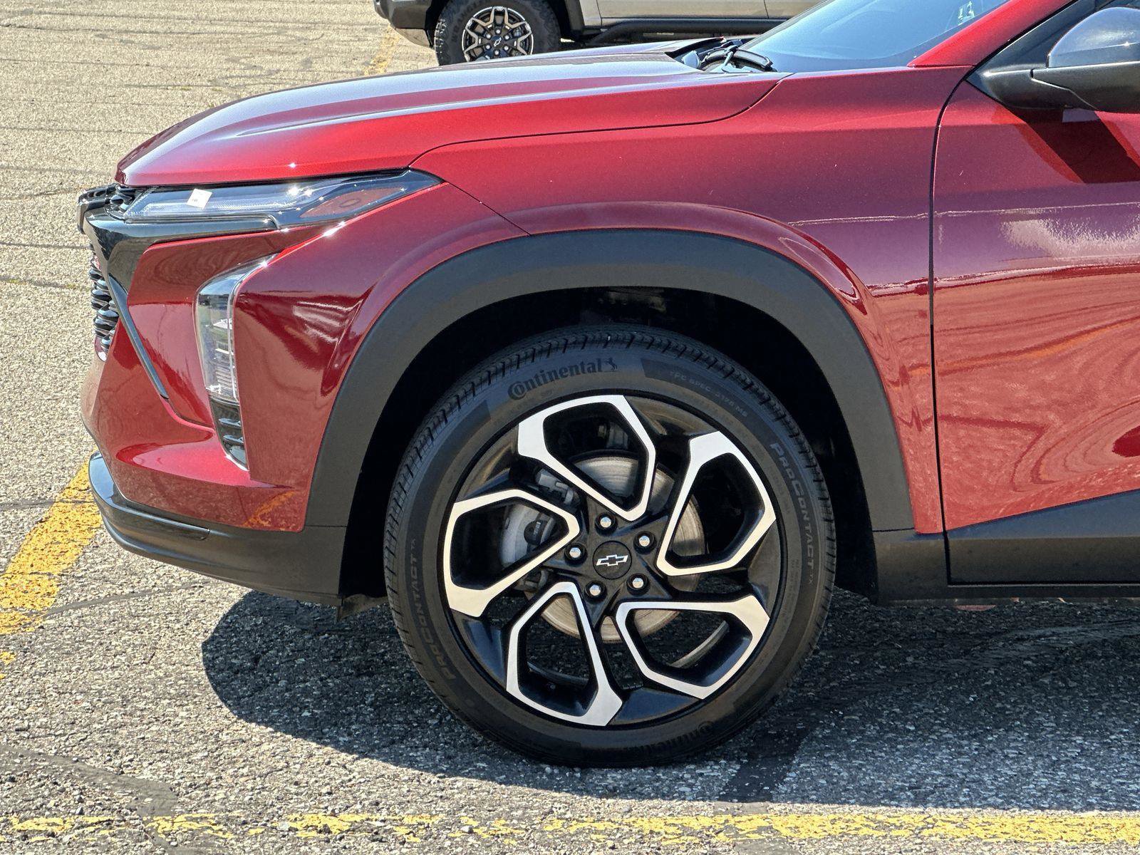 Certified 2024 Chevrolet Trax RS w/ Driver Confidence Package image 31