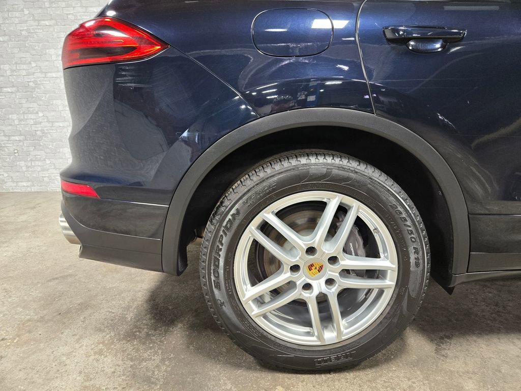 Used 2018 Porsche Cayenne image 61