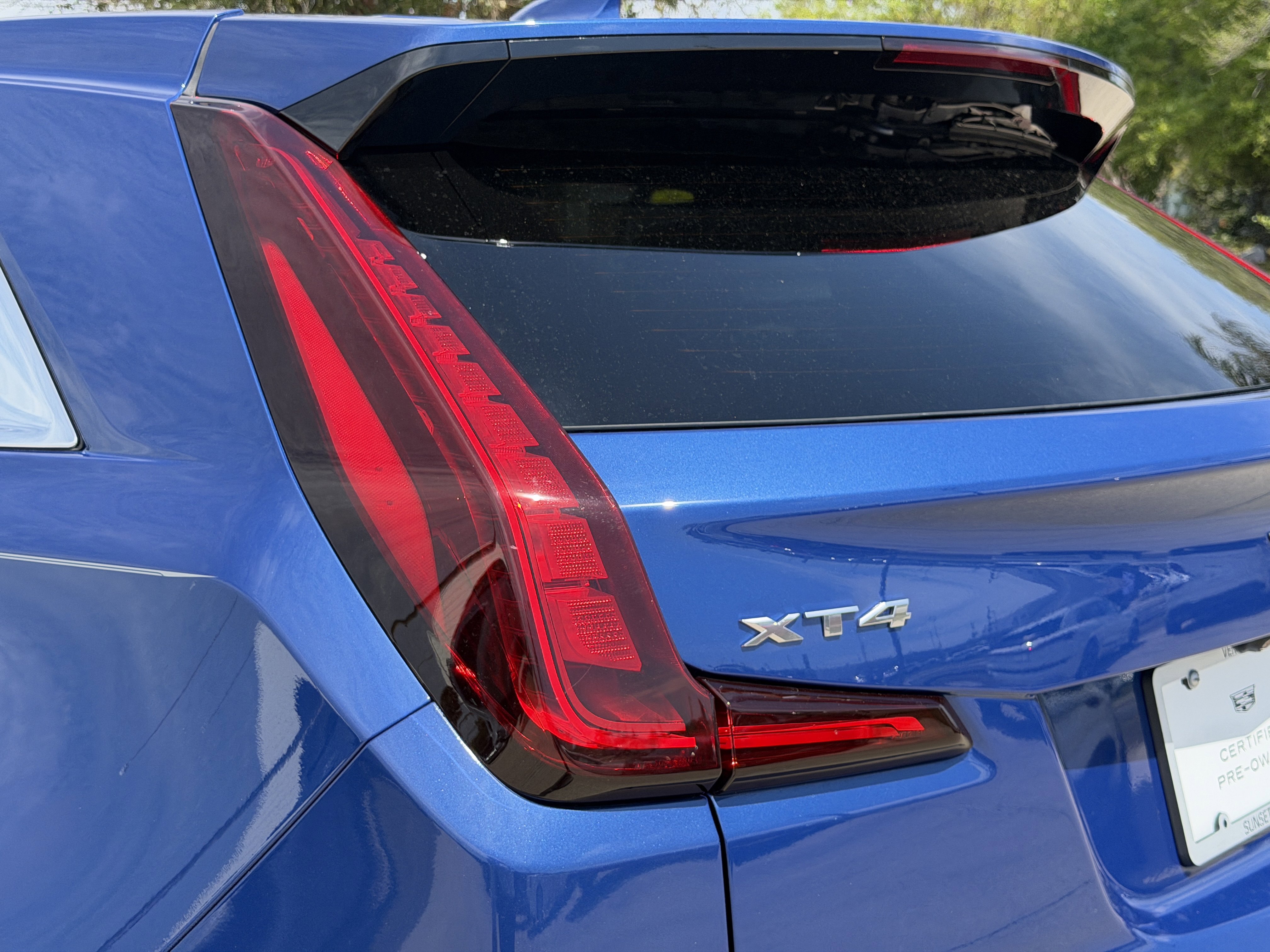 Certified 2023 Cadillac XT4 Luxury image 9