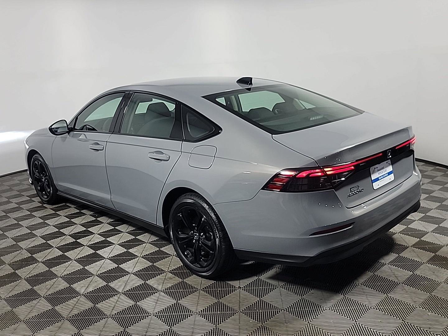Certified 2025 Honda Accord SE image 10
