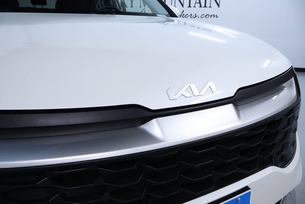 Used 2024 Kia Sportage LX image 9