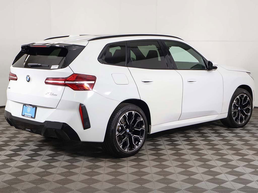 Used 2025 BMW X3 xDrive30i image 11