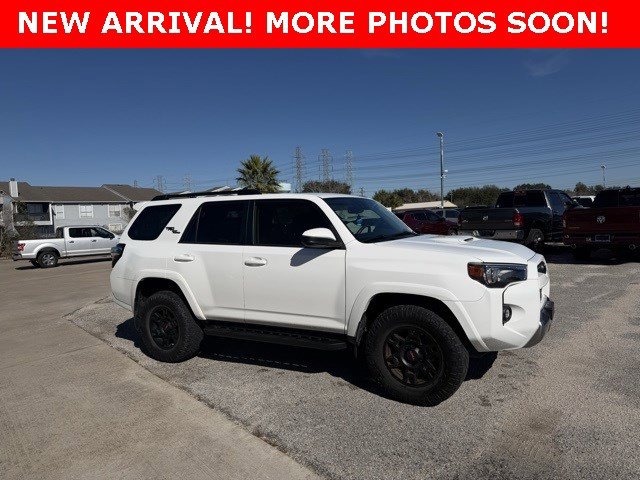 Used 2021 Toyota 4Runner TRD Off-Road image 2