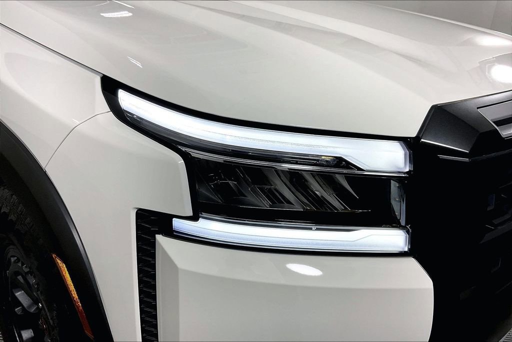 Certified 2025 Nissan Frontier Pro-X w/ Pro Premium Package image 38