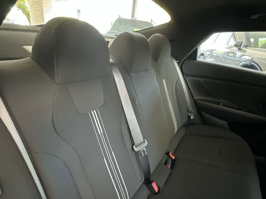 Used 2025 Hyundai Elantra Sport FWD image 26