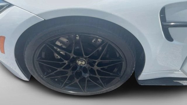 Used 2017 BMW M4 Coupe RWD image 4