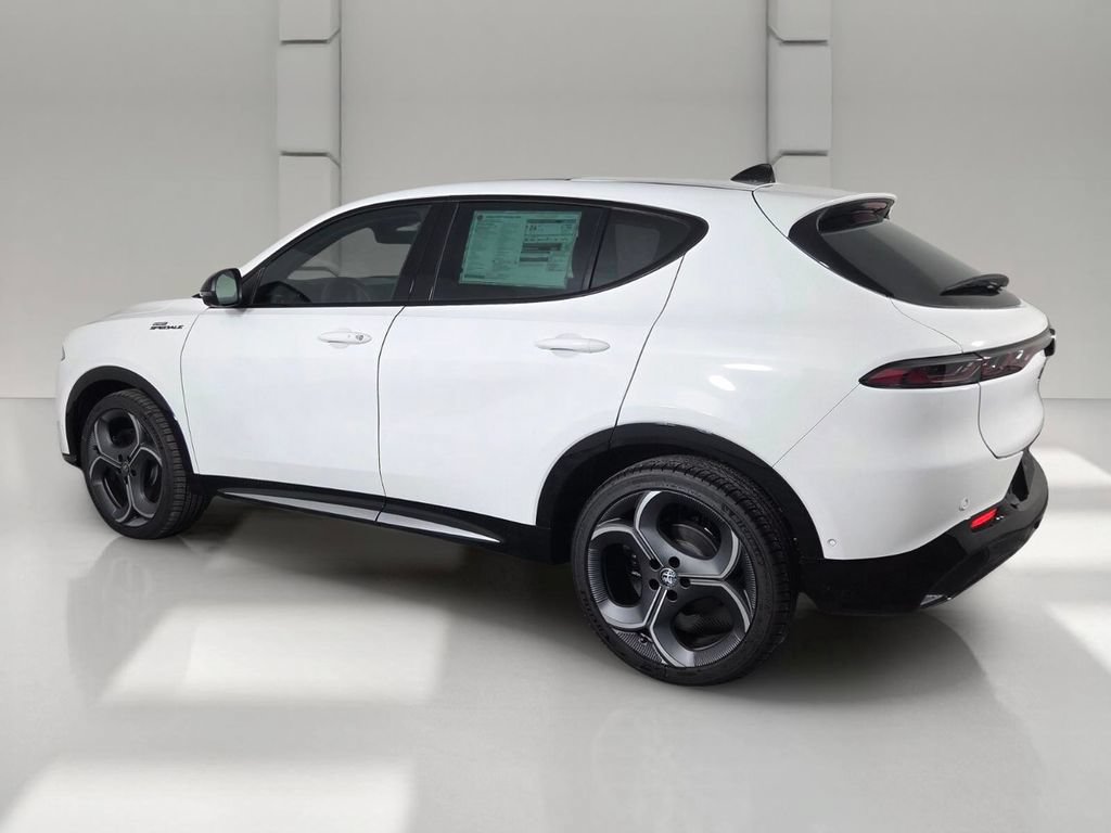 New 2026 Alfa Romeo Tonale w/ Active Assist Package AWD/4WD image 6