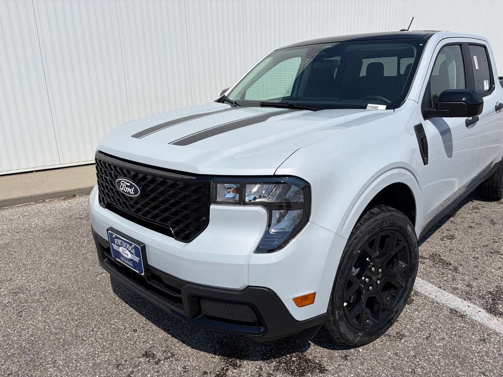 New 2026 Ford Maverick XLT w/ Equipment Group 301A AWD/4WD image 2