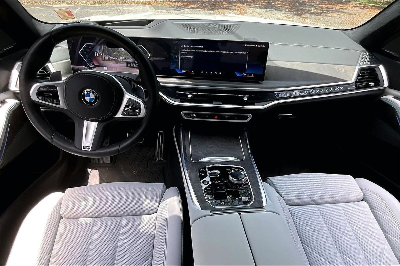 Used 2026 BMW X7 xDrive40i w/ Executive Package AWD/4WD image 7