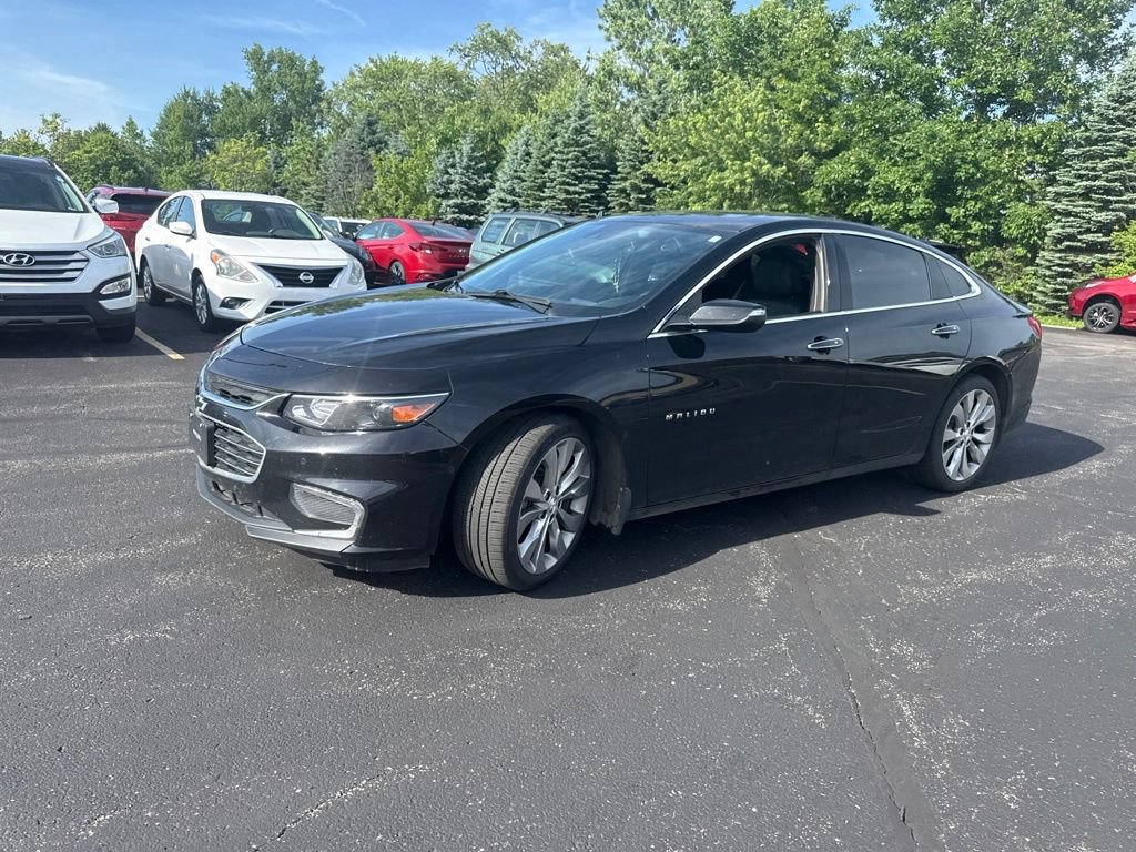 Used 2018 Chevrolet Malibu Premier w/ Premier Sun and Wheel Package FWD image 4