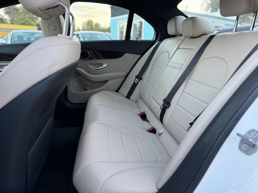 Used 2018 Mercedes-Benz C 300 4MATIC Sedan image 12
