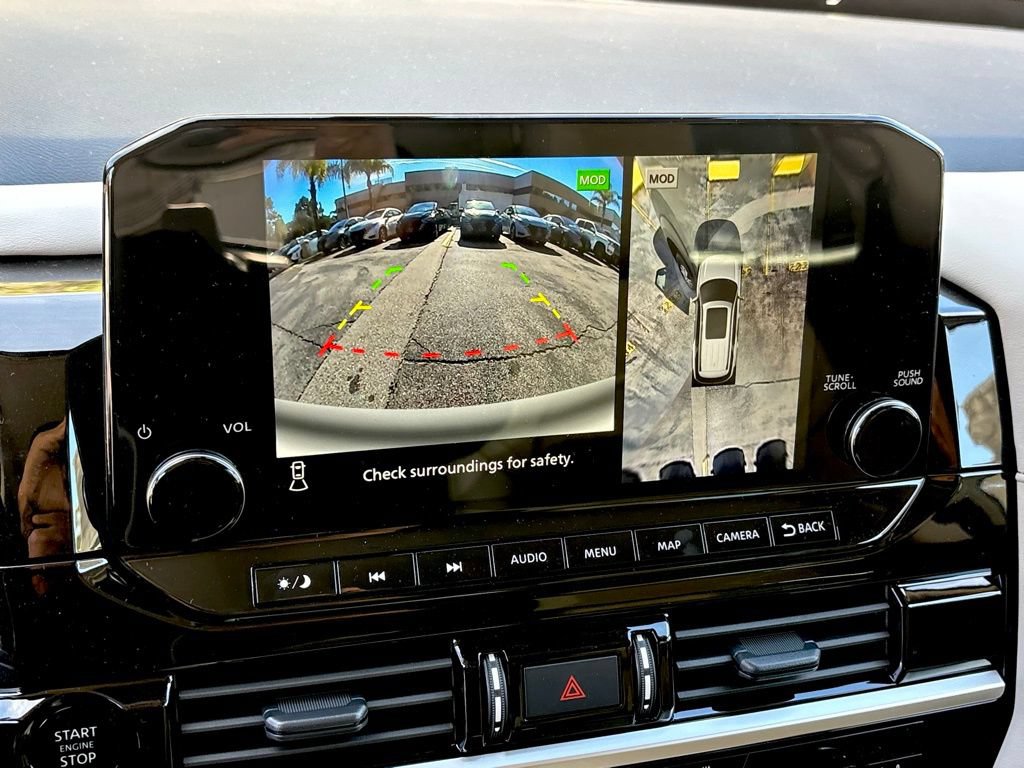 New 2025 Nissan Pathfinder SL FWD image 16