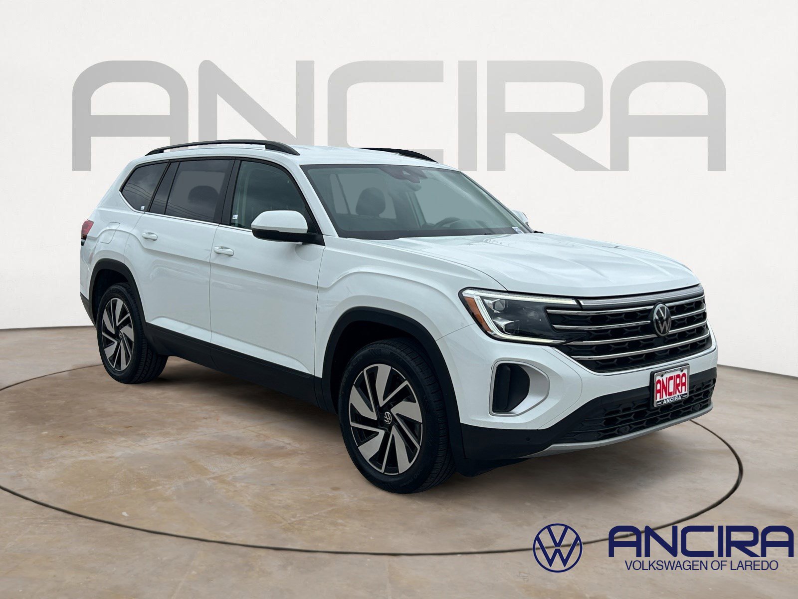 Used 2024 Volkswagen Atlas SE FWD image 1