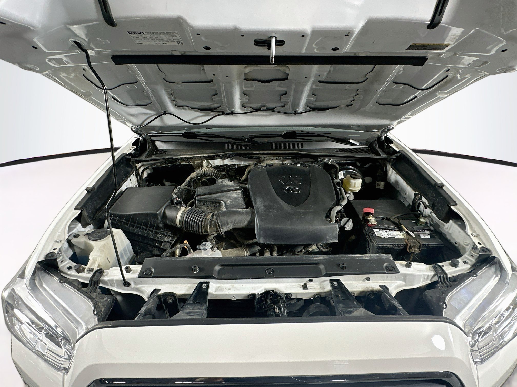 Used 2022 Toyota Tacoma SR5 w/ Technology Package RWD image 31