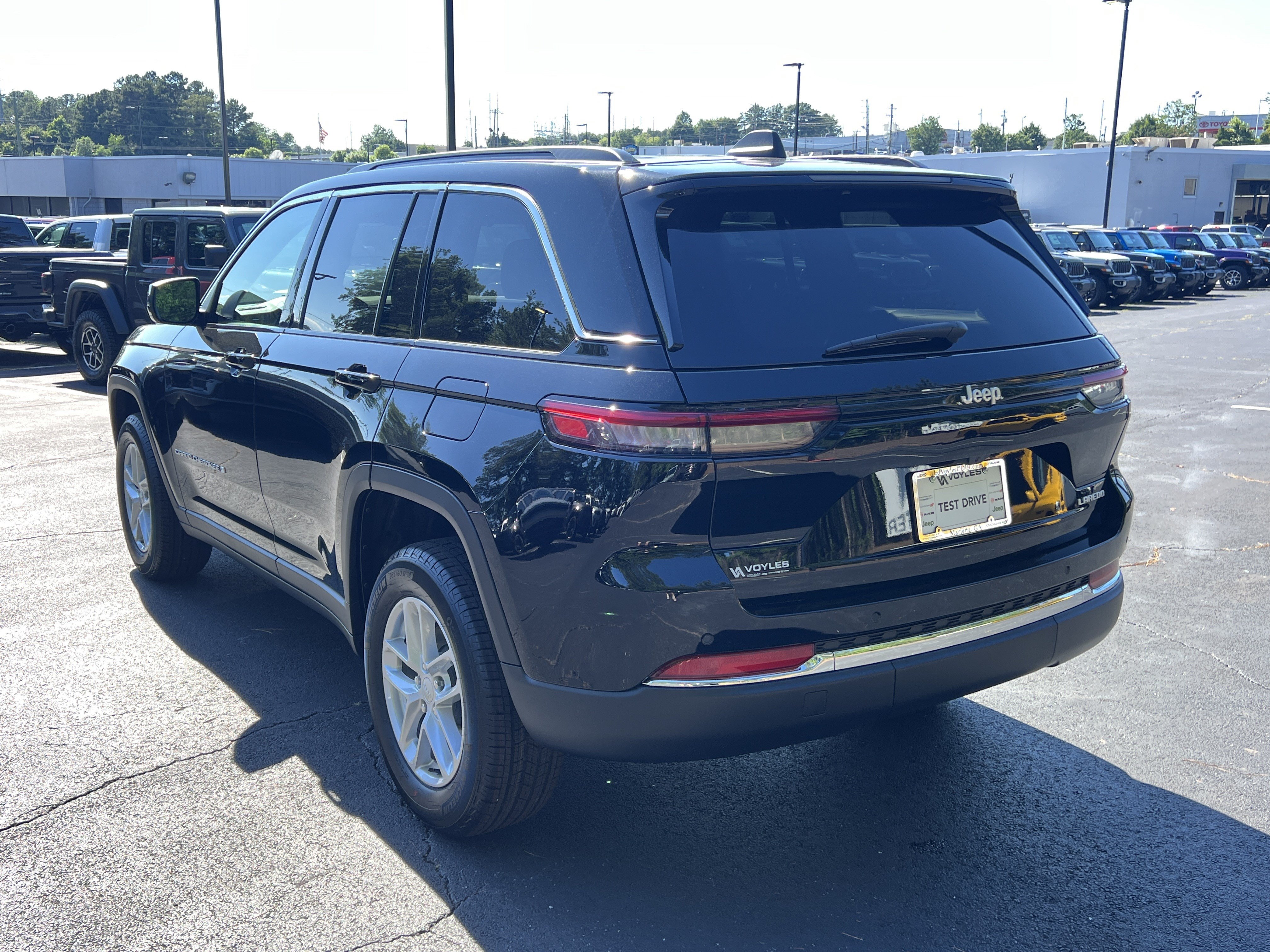 New 2026 Jeep Grand Cherokee Laredo X RWD image 6