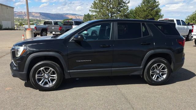Used 2025 GMC Terrain Elevation AWD/4WD image 6