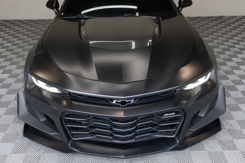 Used 2021 Chevrolet Camaro ZL1 RWD image 7