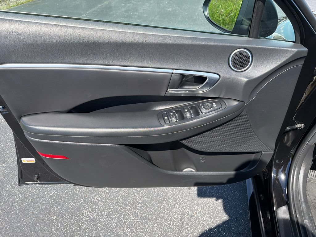 Used 2023 Hyundai Sonata SEL FWD image 12