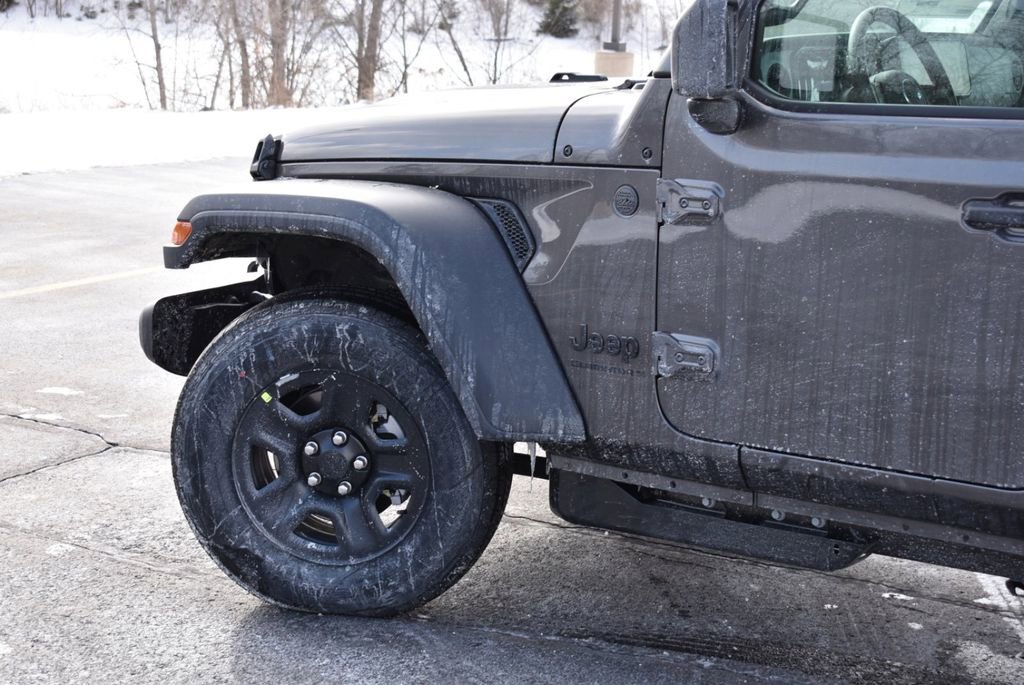 New 2026 Jeep Gladiator Sport AWD/4WD image 7