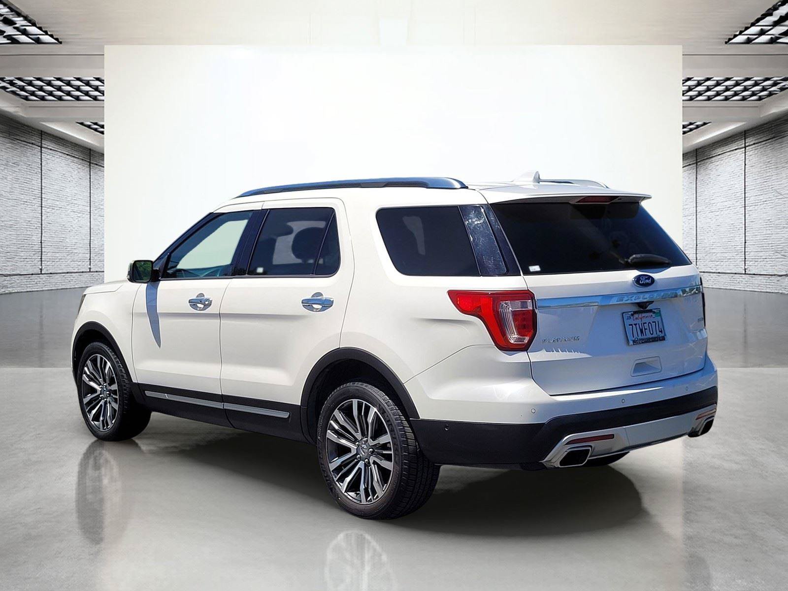 Used 2016 Ford Explorer Platinum AWD/4WD image 9