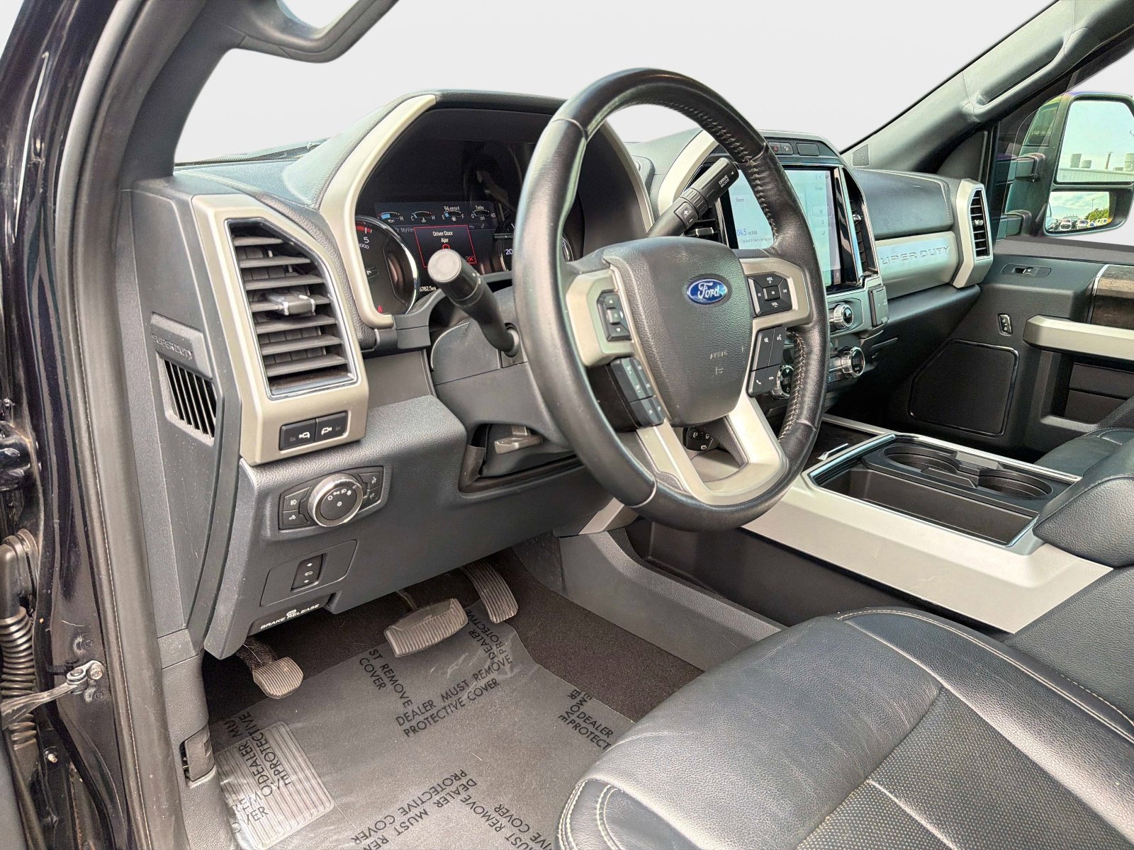Used 2022 Ford F250 Lariat w/ Black Appearance Package AWD/4WD image 21
