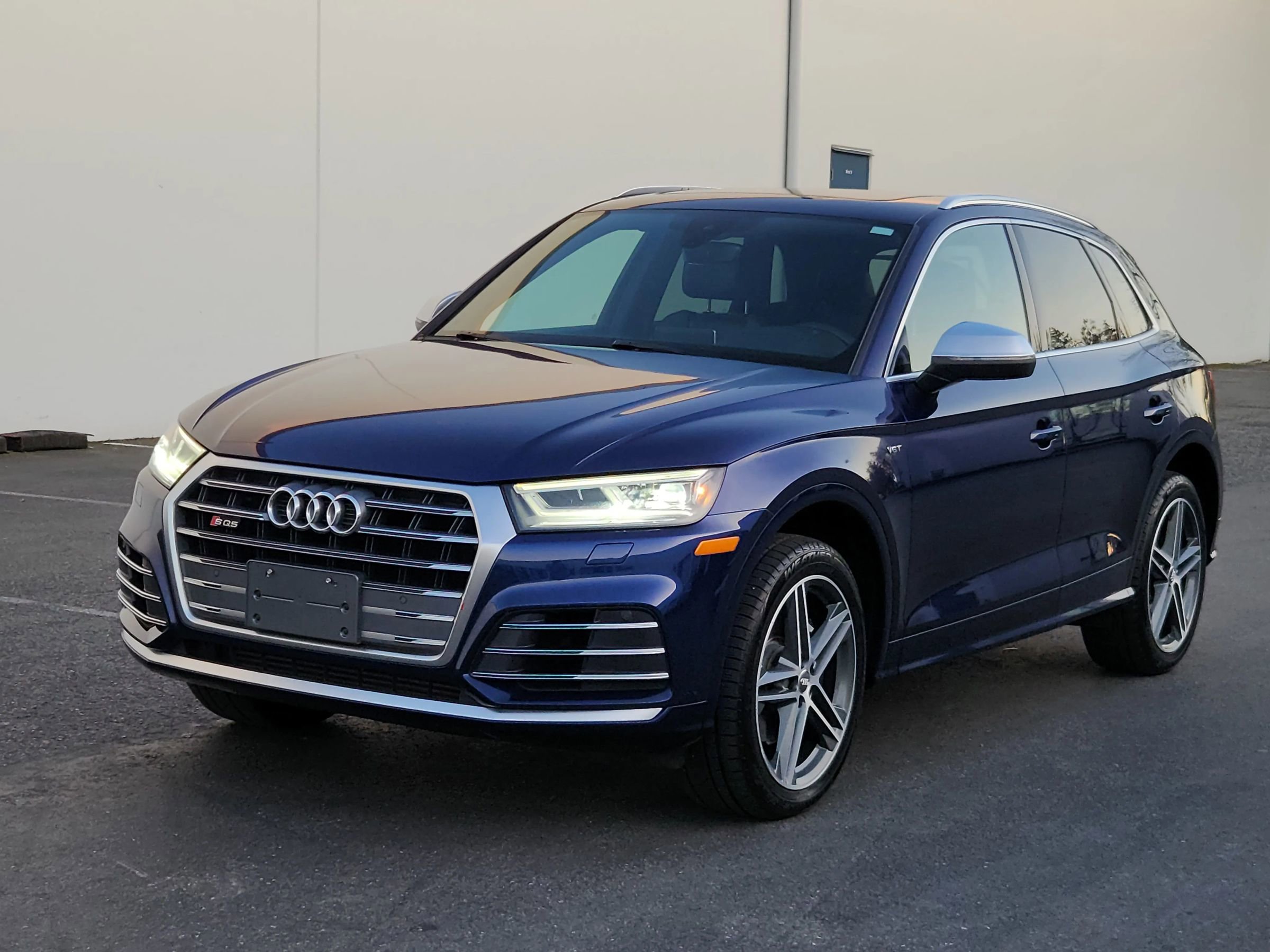 Used 2018 Audi SQ5 Premium Plus w/ Navigation Package AWD/4WD image 1