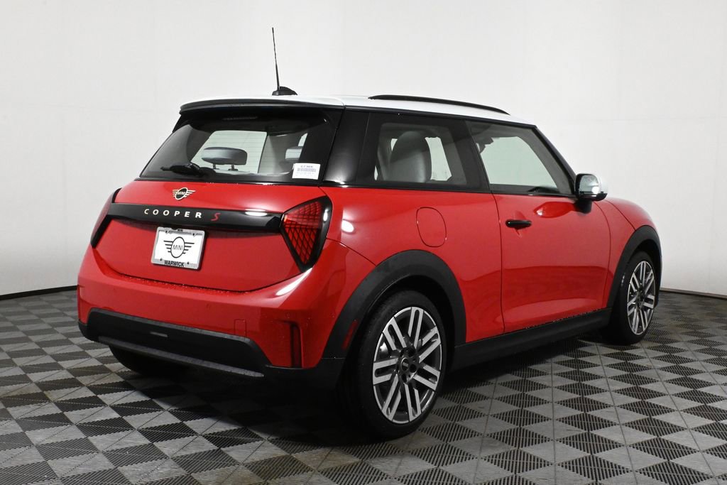 Used 2025 MINI Cooper S image 7