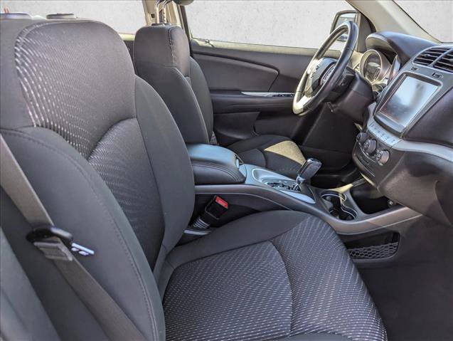 Used 2019 Dodge Journey SE image 27