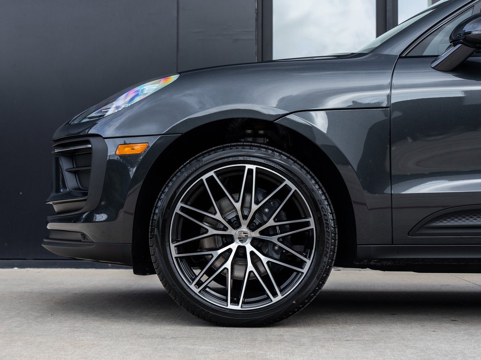 Certified 2026 Porsche Macan AWD/4WD image 13