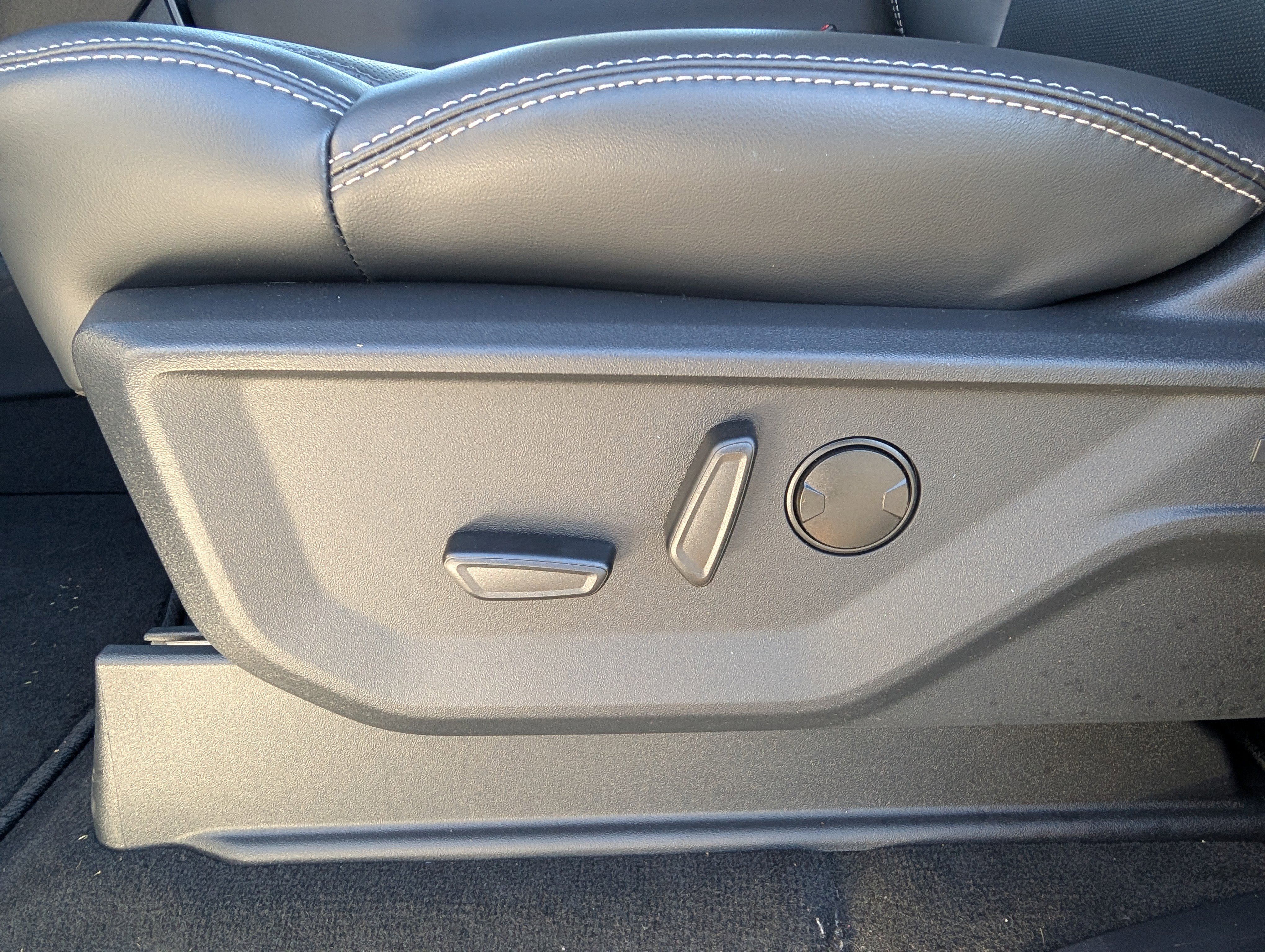 New 2025 Ford Expedition Max Platinum w/ Driver's Package image 18