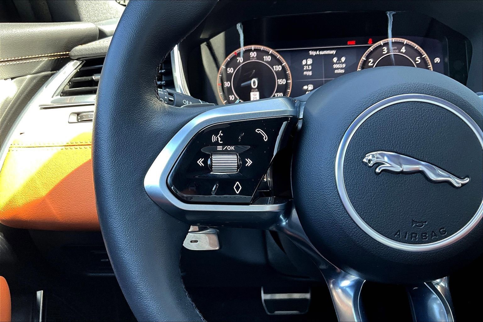 Used 2024 Jaguar XF R-Dynamic SE image 17