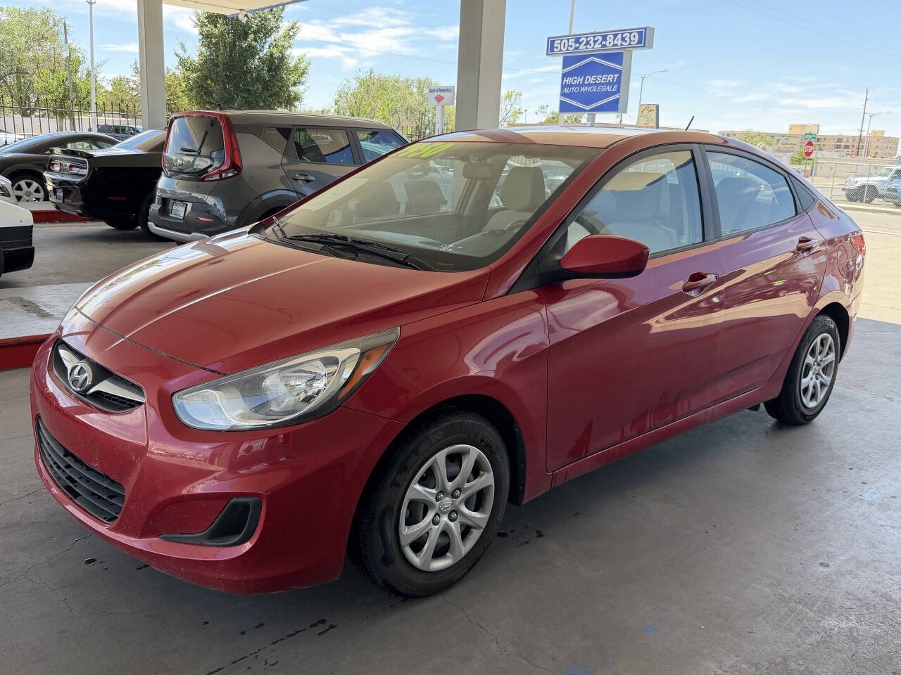 Used 2014 Hyundai Accent GLS FWD image 4